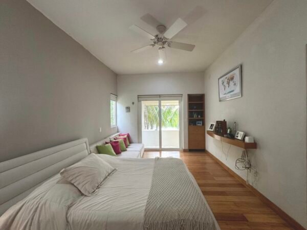 casa front lake f17