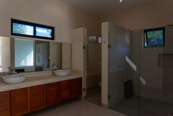 residence j12 lagos del sol