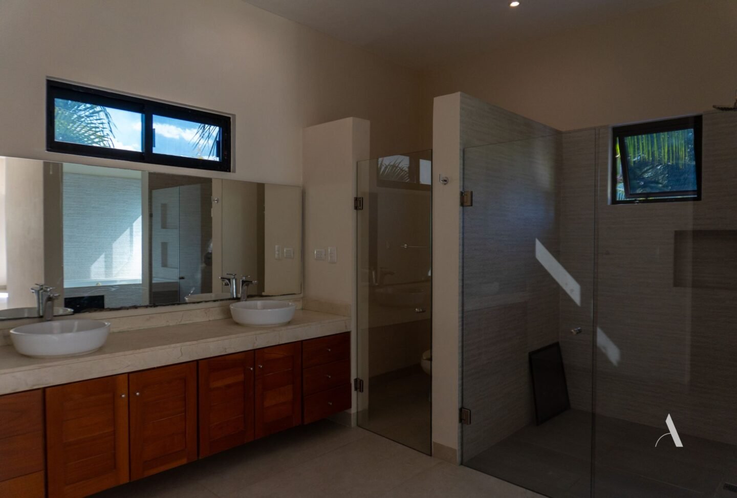 residence j12 lagos del sol