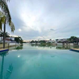 casa front lake f17