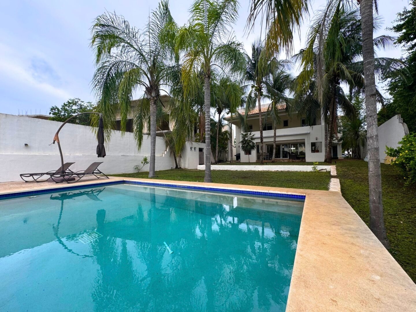 casa front lake f17