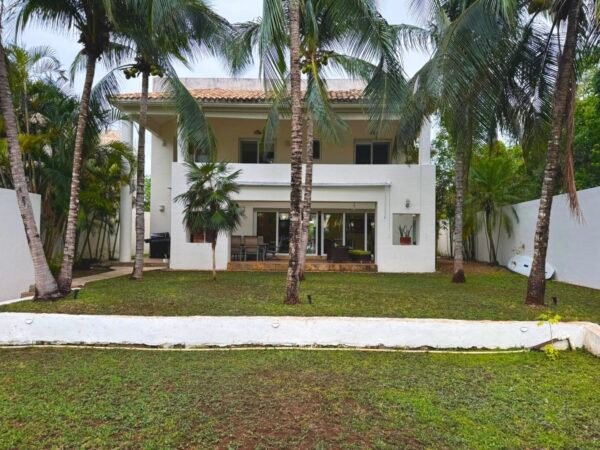 casa front lake f17