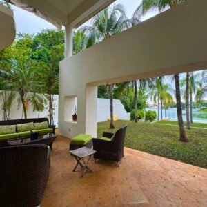 casa front lake f17
