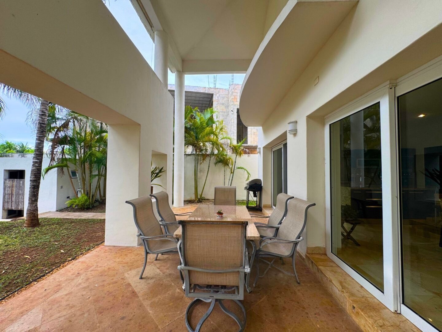 casa front lake f17
