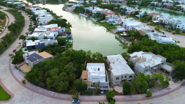 casa front lake f17