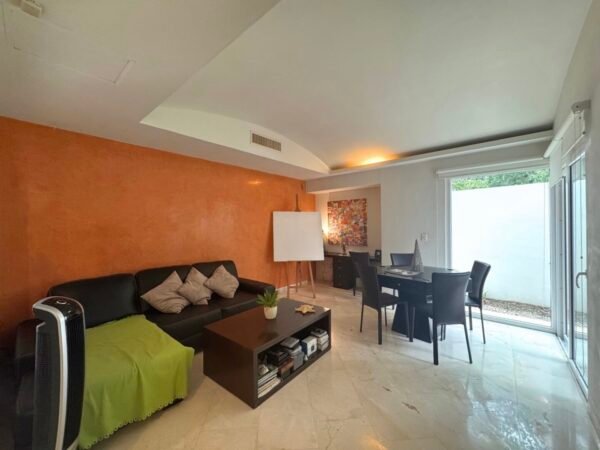 casa front lake f17