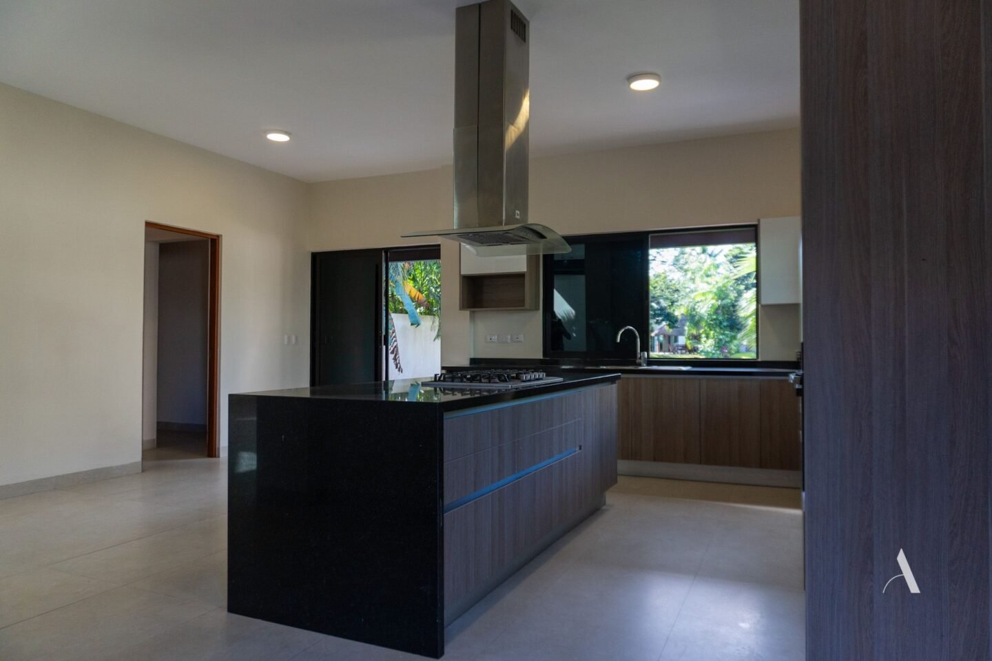 residence j12 lagos del sol